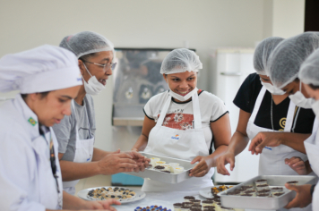 Foto - Curso de Doces para Festas SENAC / CRAS