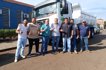 Caminhão basculante reforça serviços da Secretaria de Obras em Nova Fátima